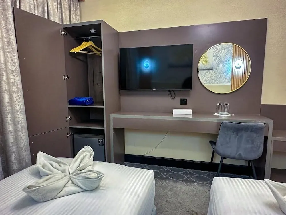 Standard Tek Büyük Yataklı Oda