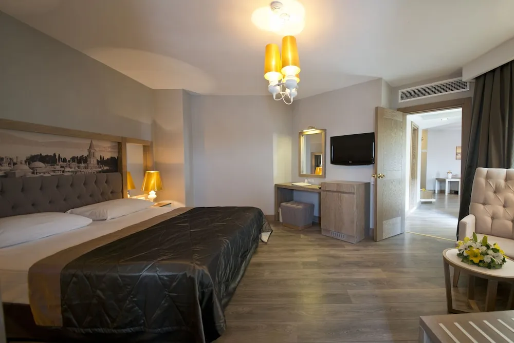 Suite, 1 Bedroom, Jetted Tub