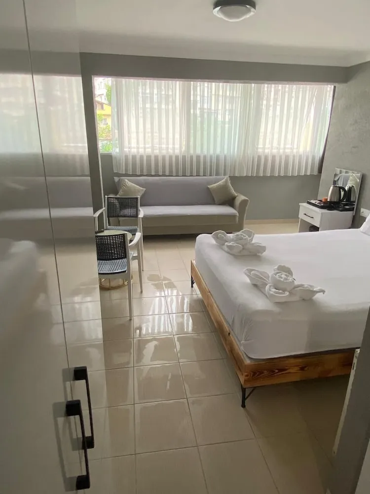 Economy Üç Kişilik Oda, Sigara İçilmez, Şehir Manzaralı