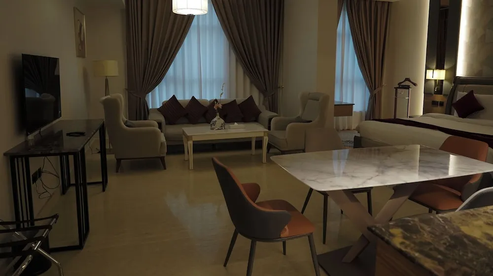 Junior Süit, Şehir Manzaralı