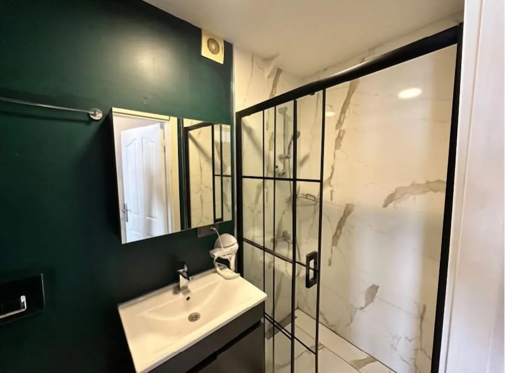 Superior Suite Annex Building