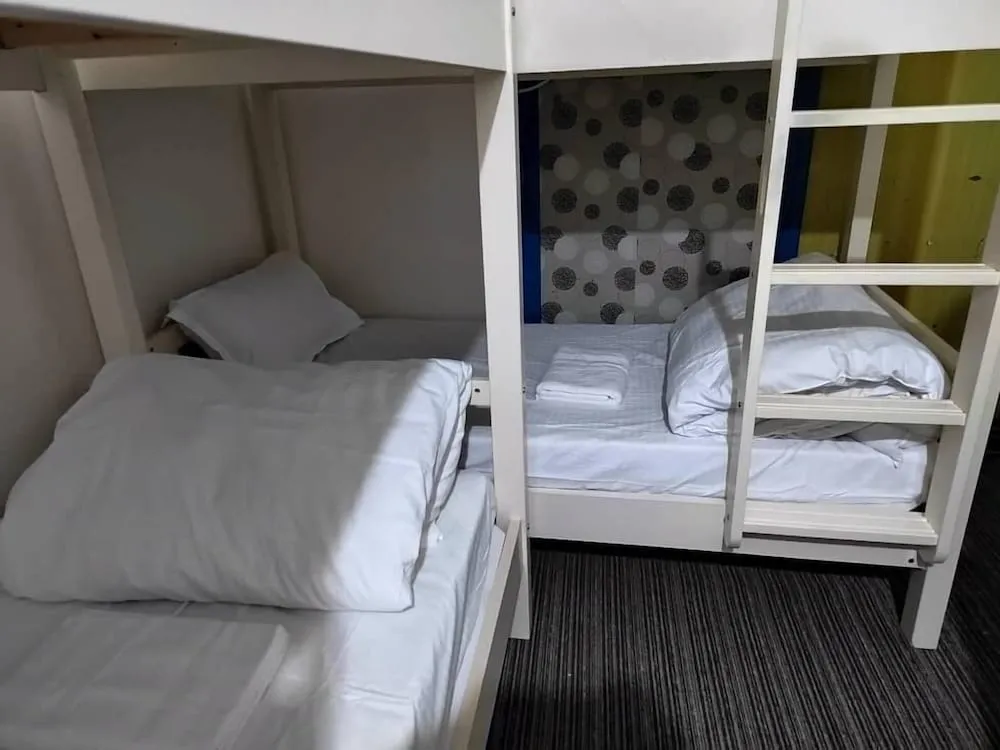 Comfort Ortak Ranzalı Oda, Sadece erkekler için, Şehir Manzaralı