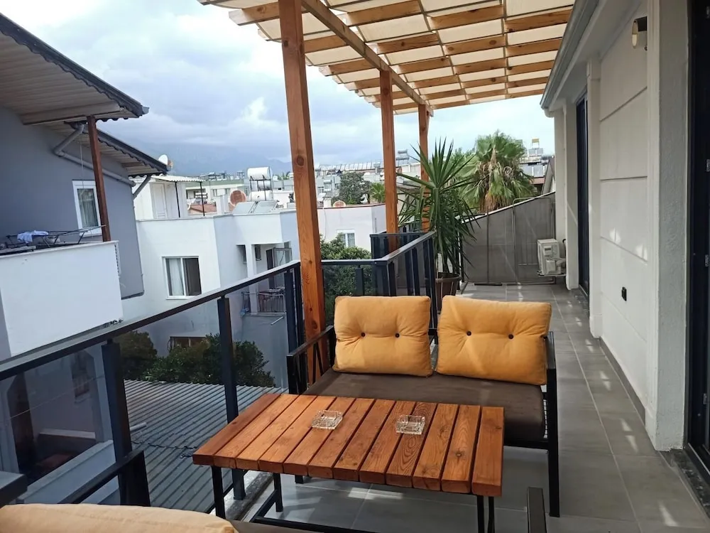 Apart Daire, Dağ Manzaralı