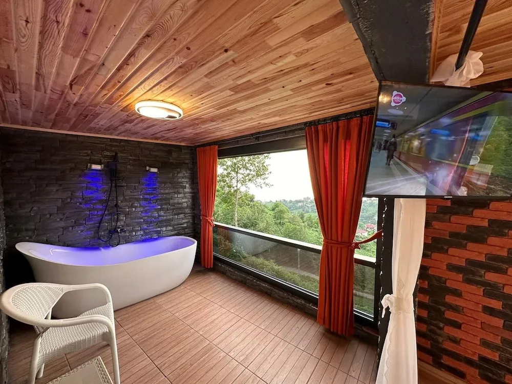 Family Bungalov, Deniz Manzaralı