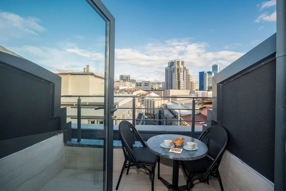 Deluxe Tek Büyük Yataklı Oda, Balkon