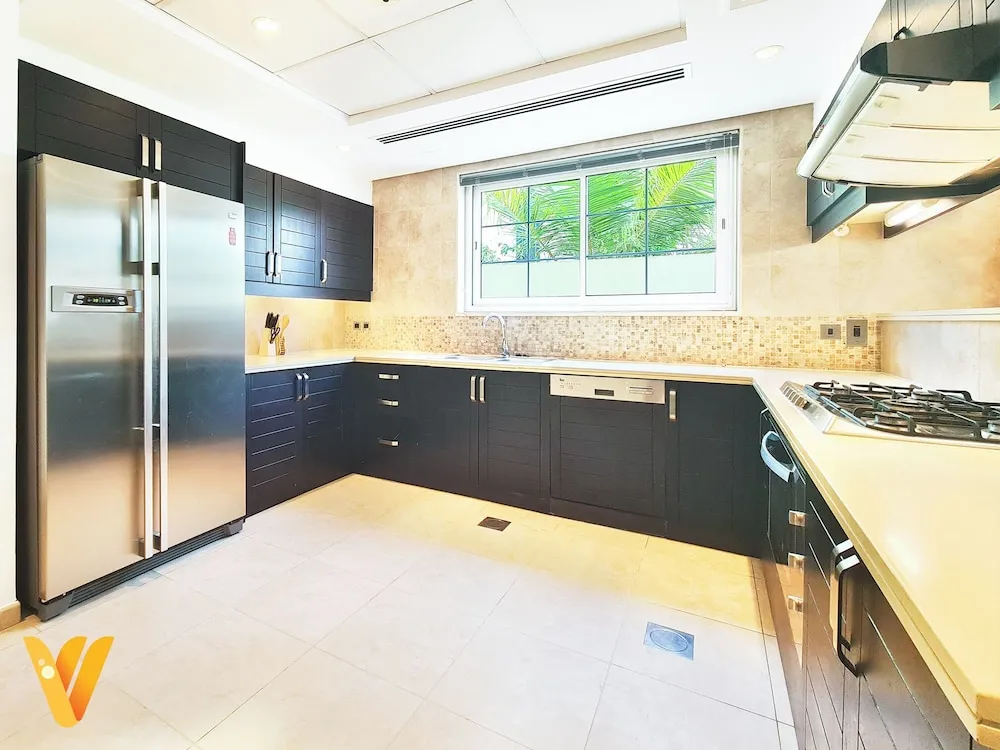 Villa, Balkon, Şehir Manzaralı