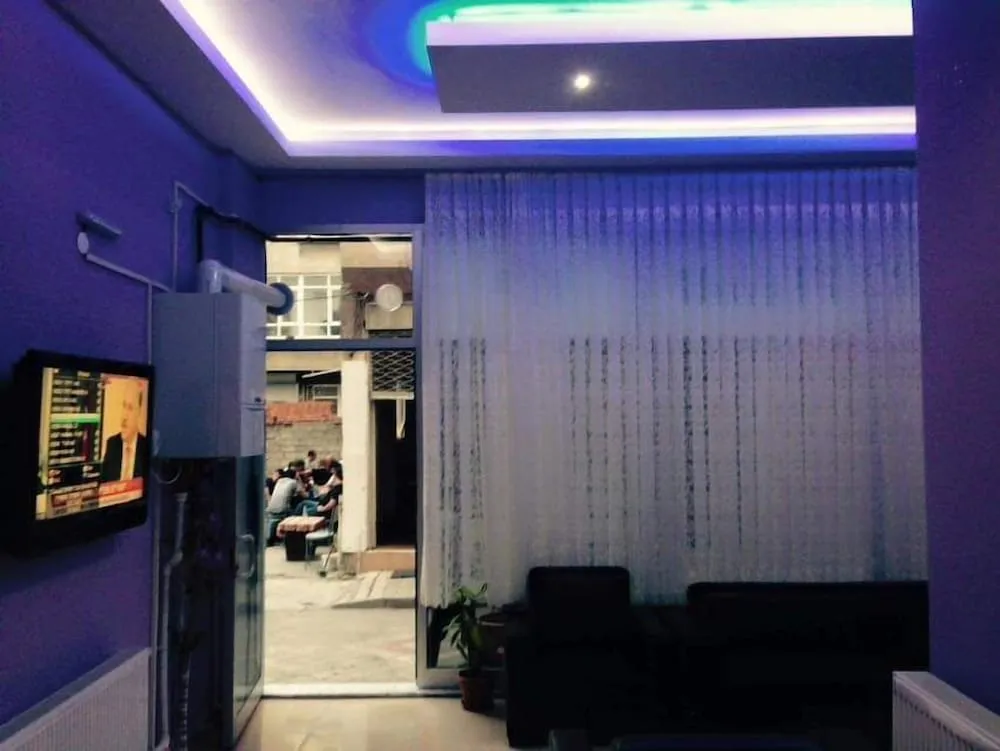 Dört Kişilik Oda, Şehir Manzaralı