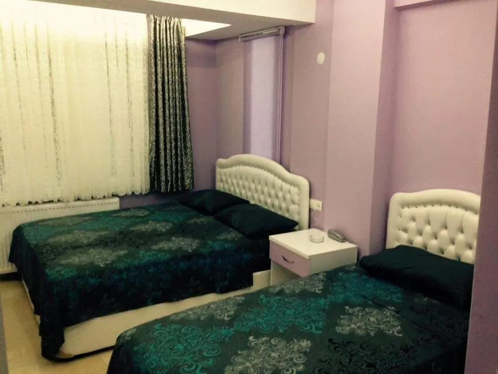 Dört Kişilik Oda, Şehir Manzaralı