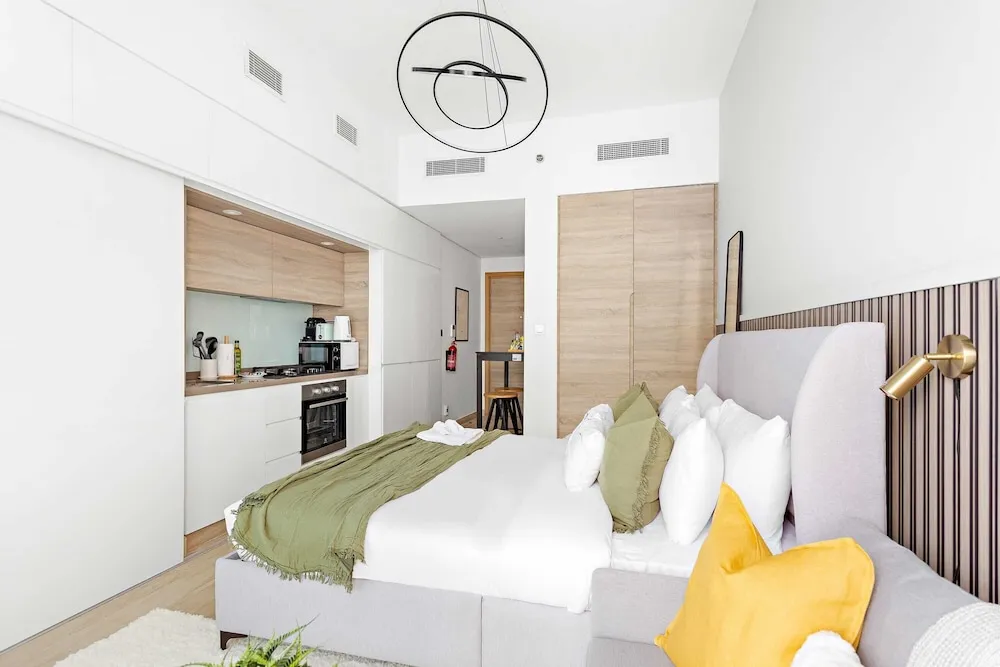 Exclusive Stüdyo, 1 En Büyük (King) Boy Yatak ve Çekyat