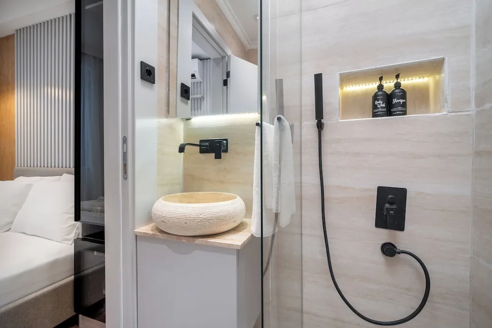 Junior Tek Büyük Yataklı Oda