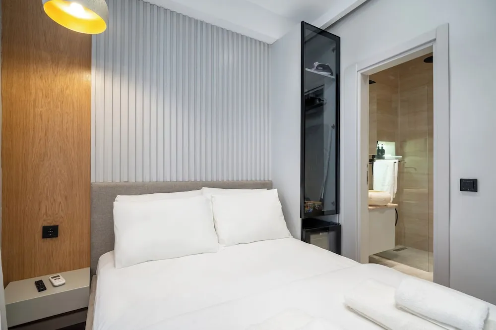 Junior Tek Büyük Yataklı Oda