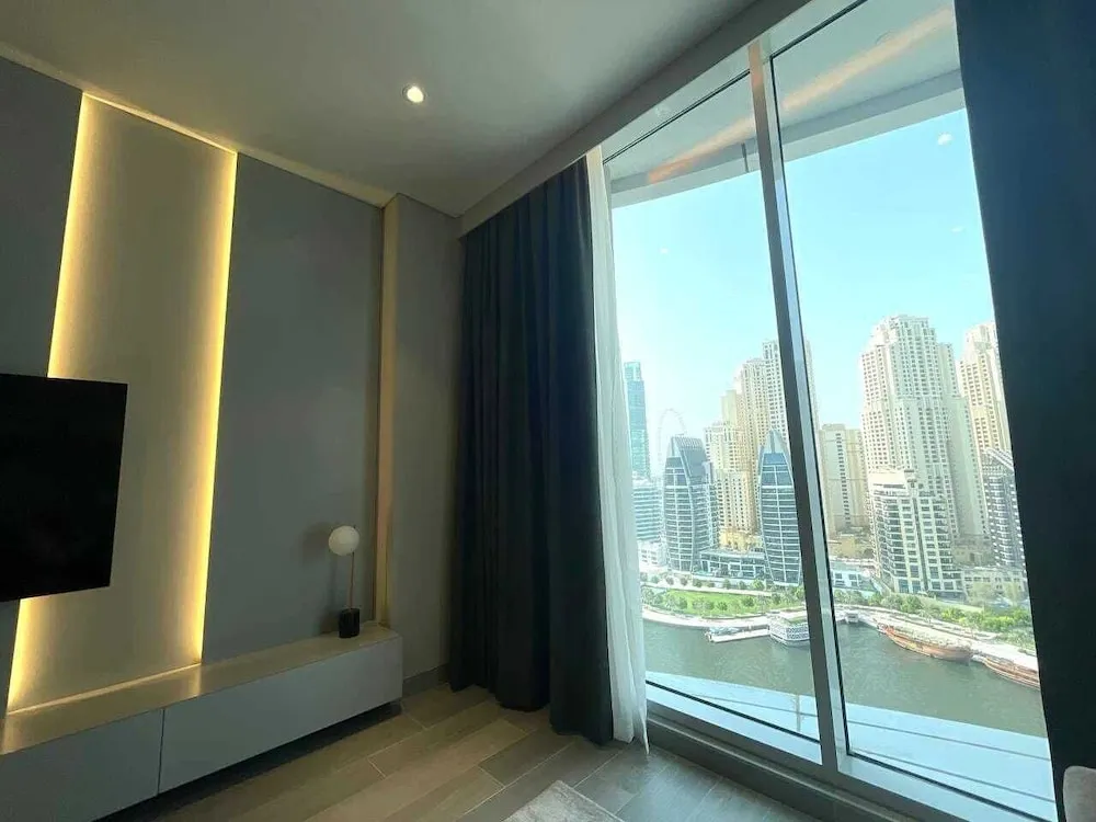 Elite Apart Daire, Marina Manzaralı