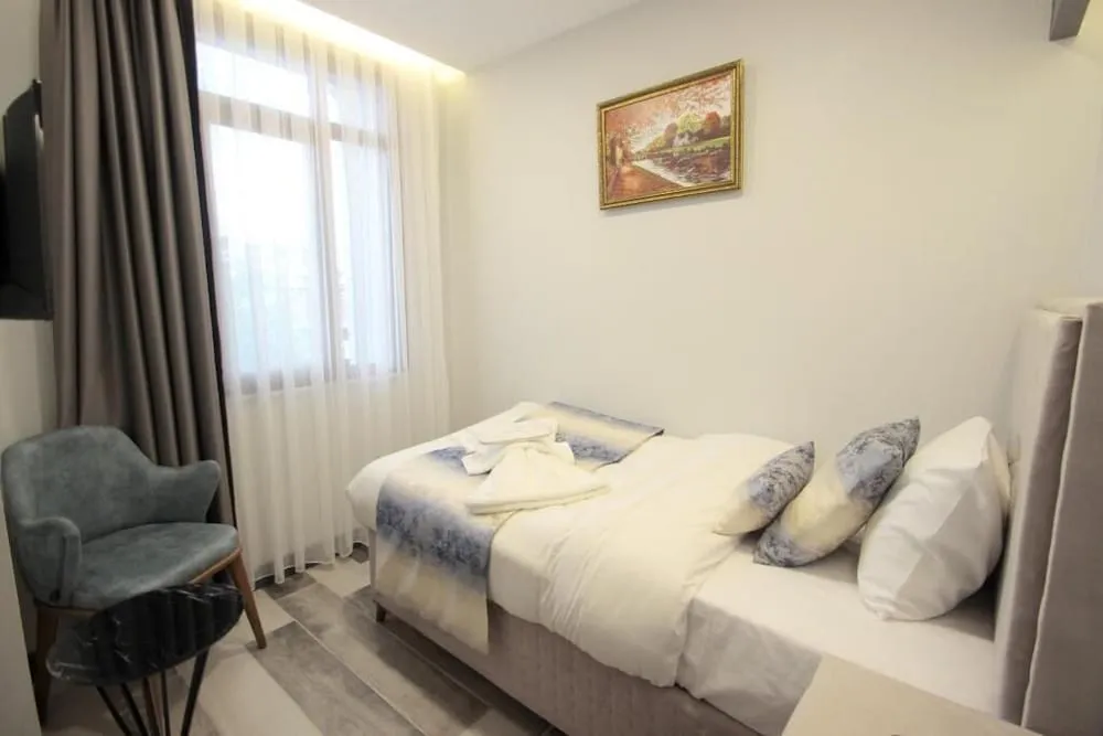Economy Oda, Şehir Manzaralı