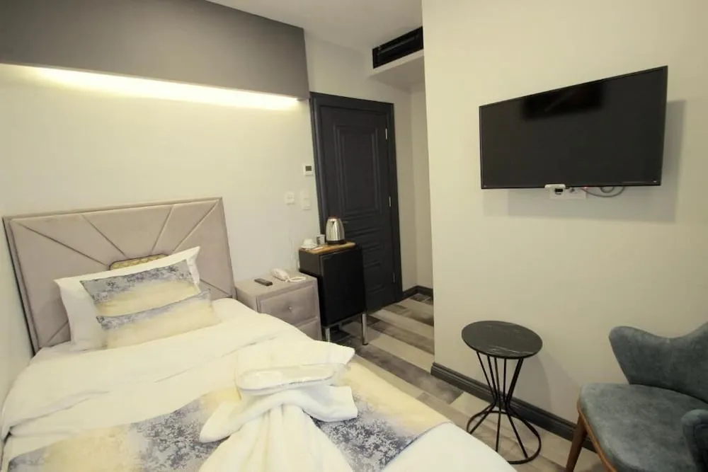 Economy Oda, Şehir Manzaralı