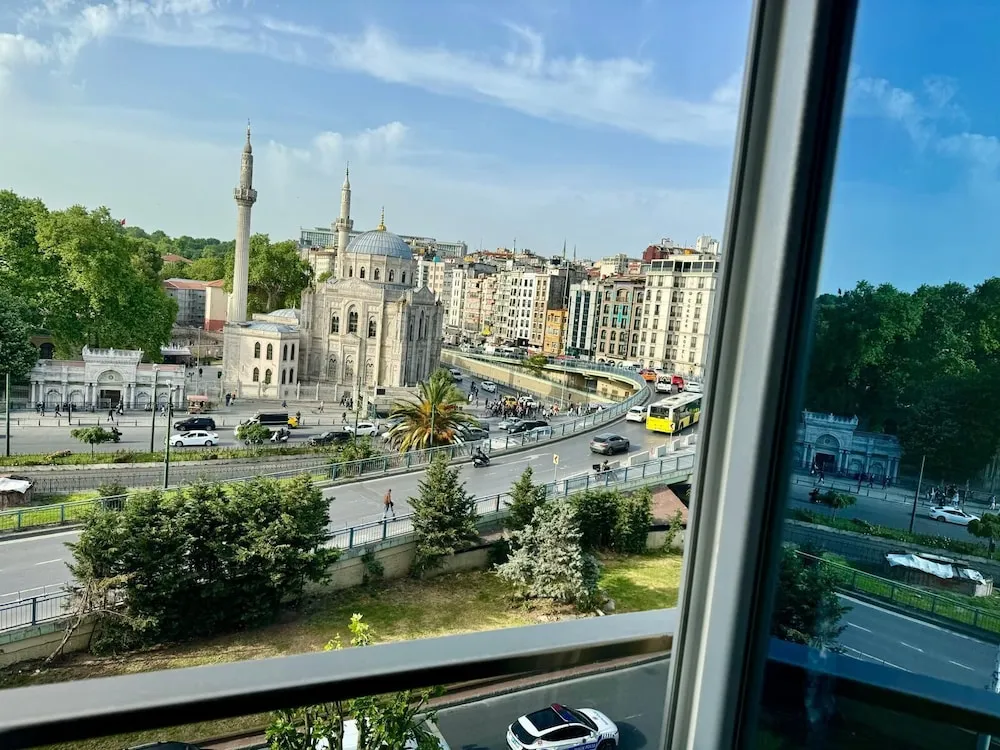 Superior Tek Büyük Yataklı Oda, Şehir Manzaralı