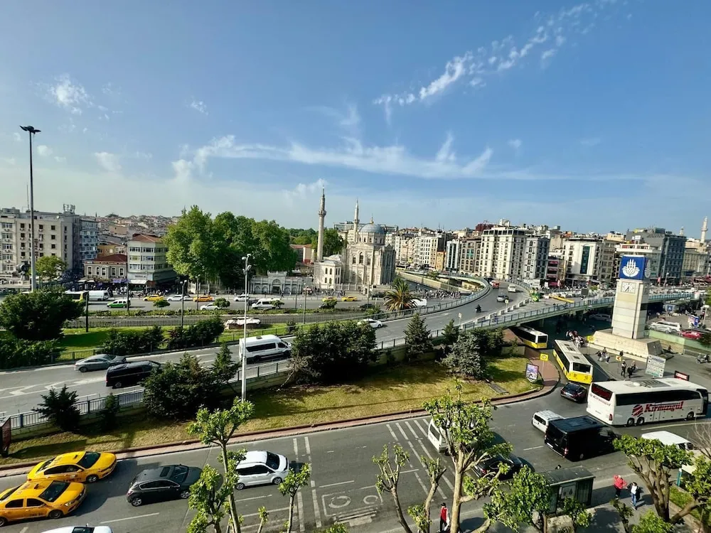 Superior Tek Büyük Yataklı Oda, Şehir Manzaralı