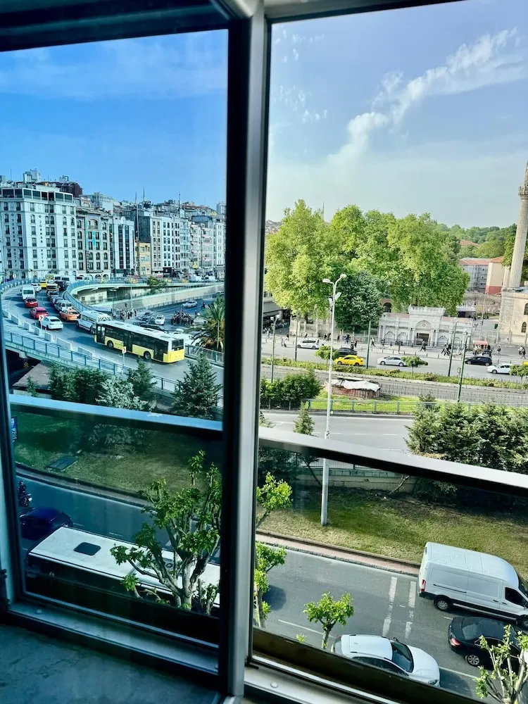 Superior Tek Büyük Yataklı Oda, Şehir Manzaralı