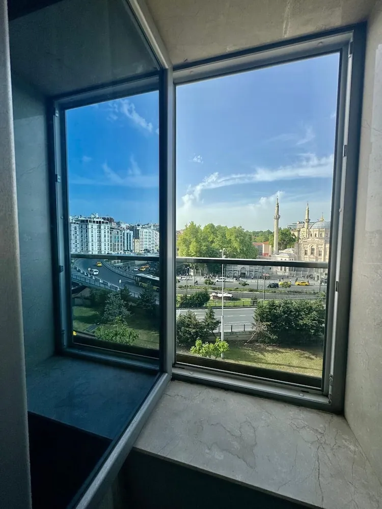 Superior Tek Büyük Yataklı Oda, Şehir Manzaralı