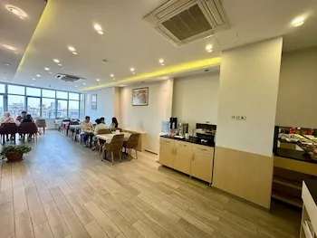 Aram Nenessa Hotel
