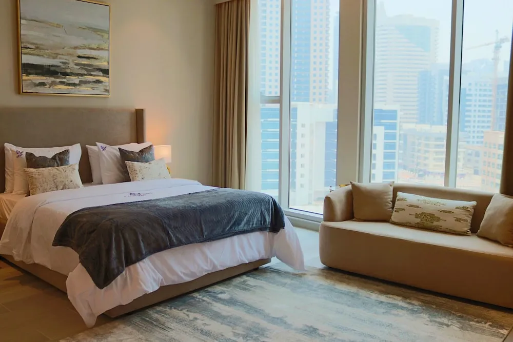 Premier Stüdyo, 1 Büyük (Queen) Boy Yatak, Havuz Kullanımı, Şehir Manzaralı