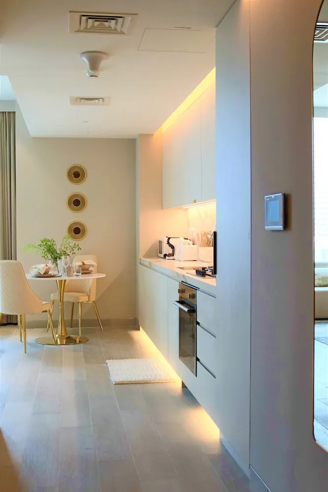 Premier Stüdyo, 1 Büyük (Queen) Boy Yatak, Havuz Kullanımı, Şehir Manzaralı