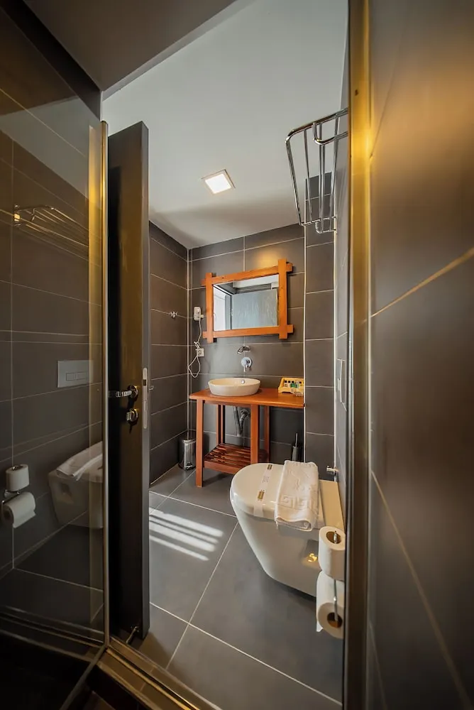 Deluxe Üç Kişilik Oda