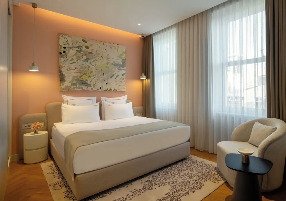 Süit, Köşe (Bay Window)