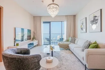 Modern 2BR HighFloor Haven - Vida Marina