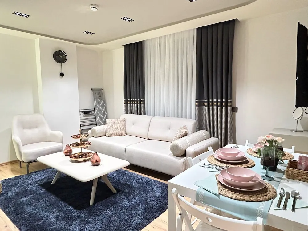 Deluxe Apart Daire, Balkon, Park Manzaralı