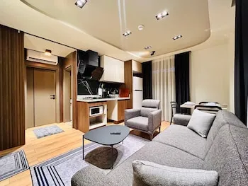 Grand Diker Port Residence