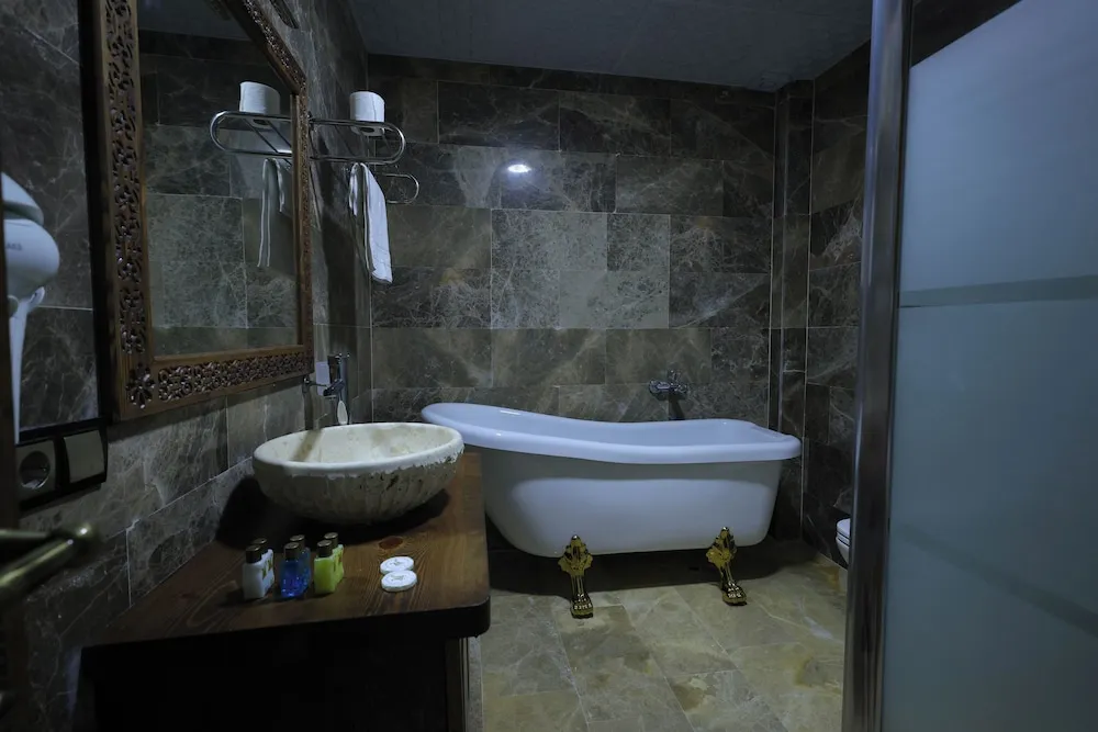 Deluxe Tek Büyük Yataklı Oda, Balkon