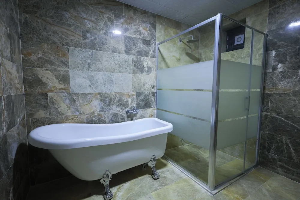 Deluxe Tek Büyük Yataklı Oda, Balkon