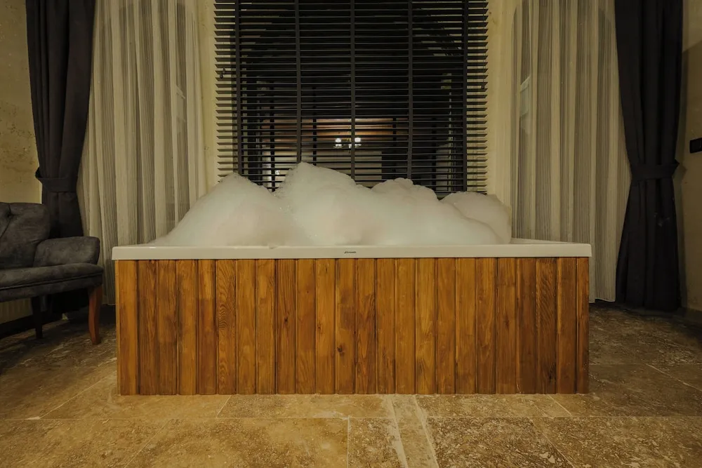 Honeymoon Tek Büyük Yataklı Oda, Balkon