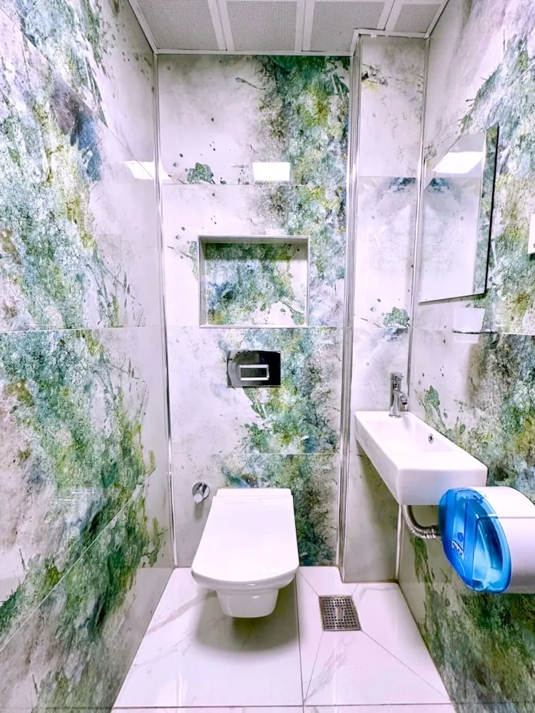Comfort Tek Büyük Yataklı Oda, 2 Tek Kişilik Yatak, Banyolu/Duşlu, Şehir Manzaralı