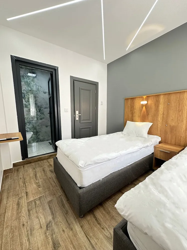Comfort Tek Büyük Yataklı Oda, 2 Tek Kişilik Yatak, Banyolu/Duşlu, Şehir Manzaralı
