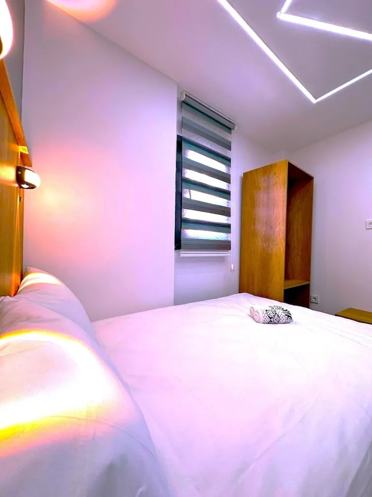 Comfort Tek Büyük Yataklı Oda, Şehir Manzaralı
