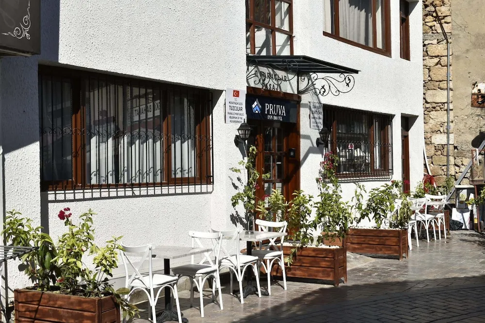 Konaklama yerinin ön cephesi