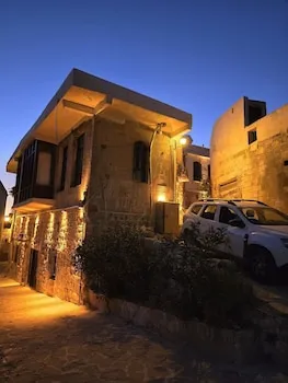 Babylon Stone Hotel