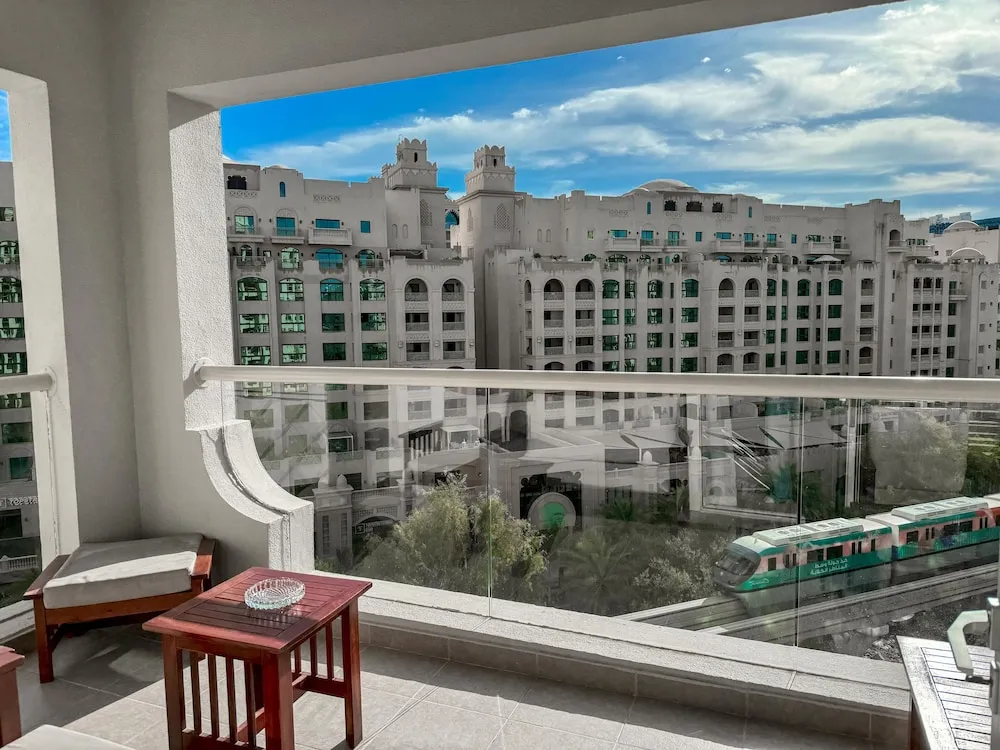 Luxury Apart Daire, Bahçe Manzaralı