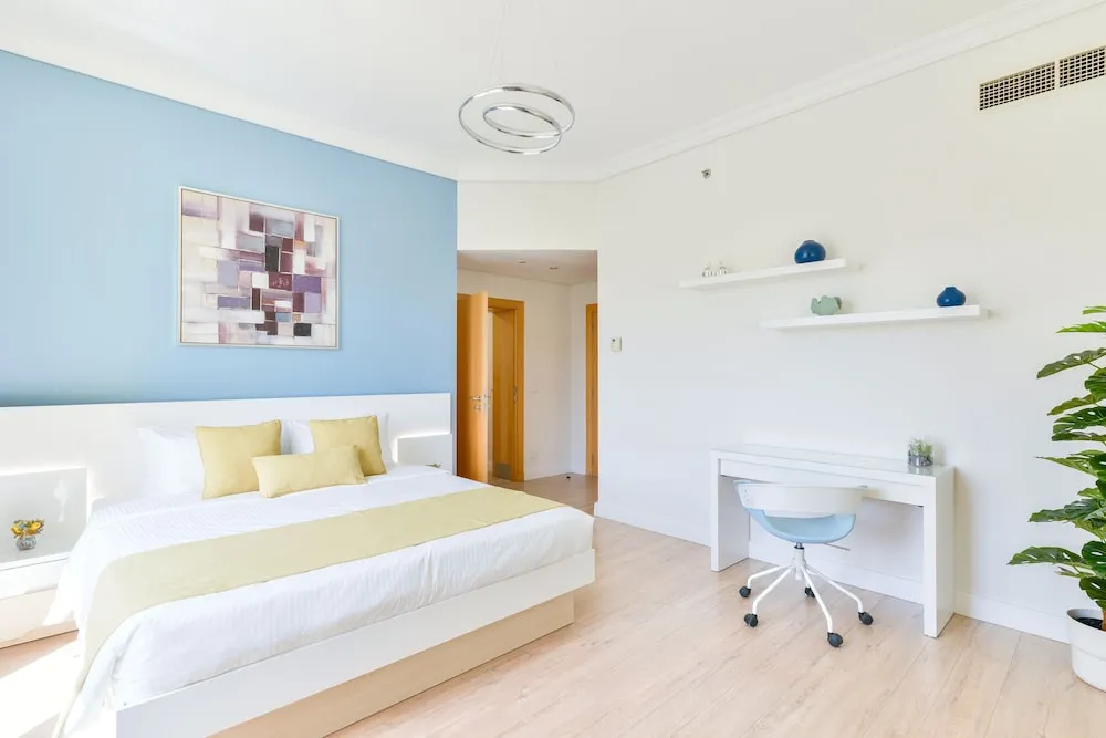 Deluxe 2BR Apartment plus maids