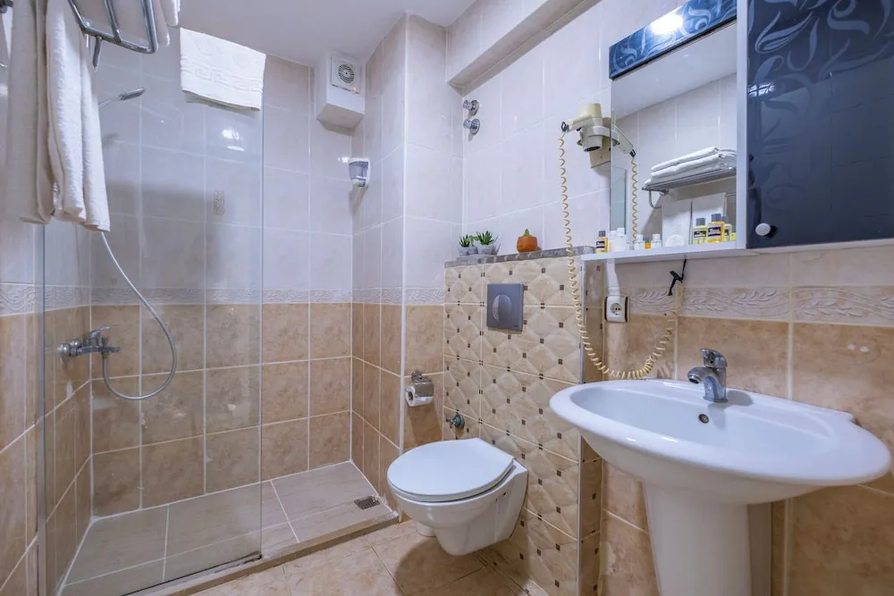 Deluxe Üç Kişilik Oda