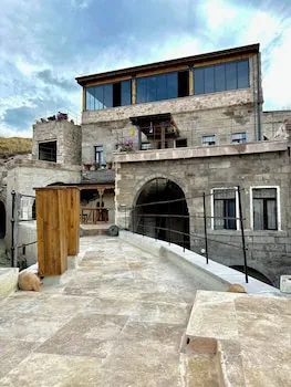 Kayaharman Cave Suites