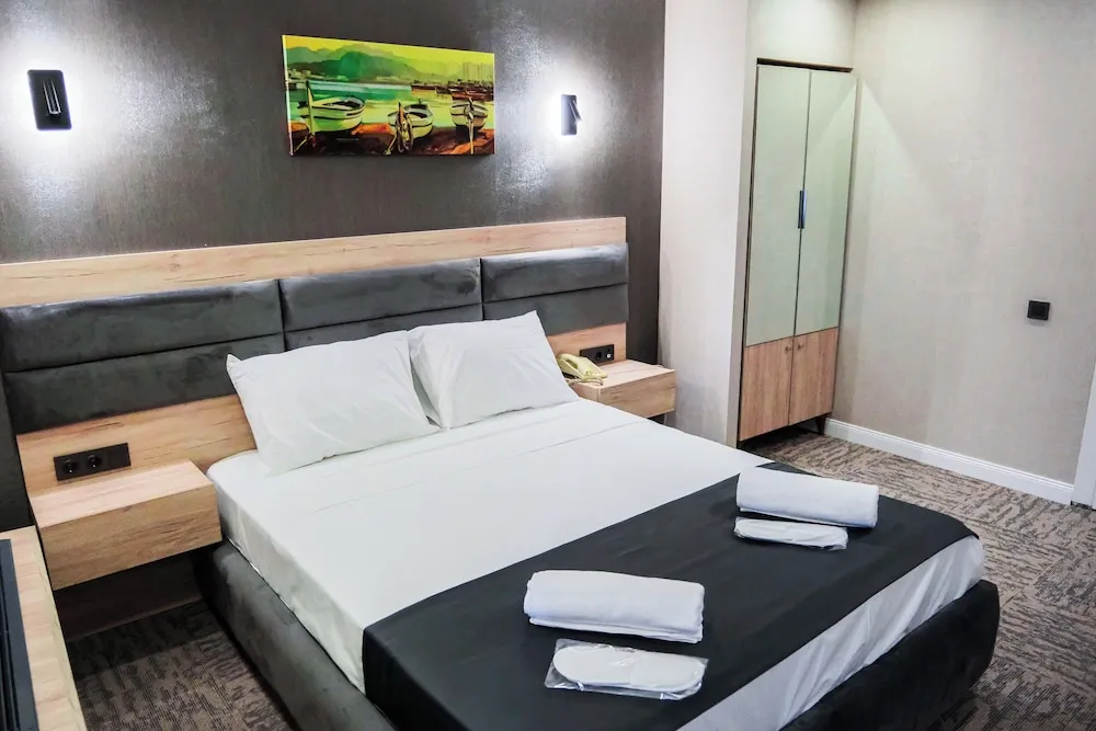 Standard Tek Büyük Yataklı Oda, Şehir Manzaralı
