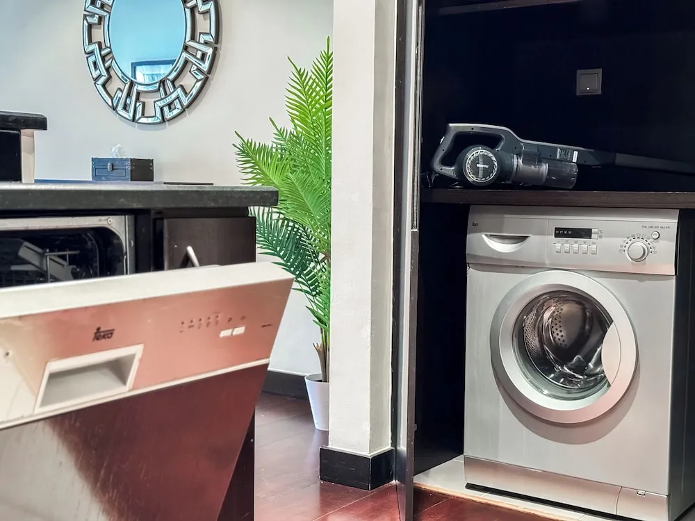 Elite Apart Daire, 1 Yatak Odası, Deniz Manzaralı, Denize Sıfır