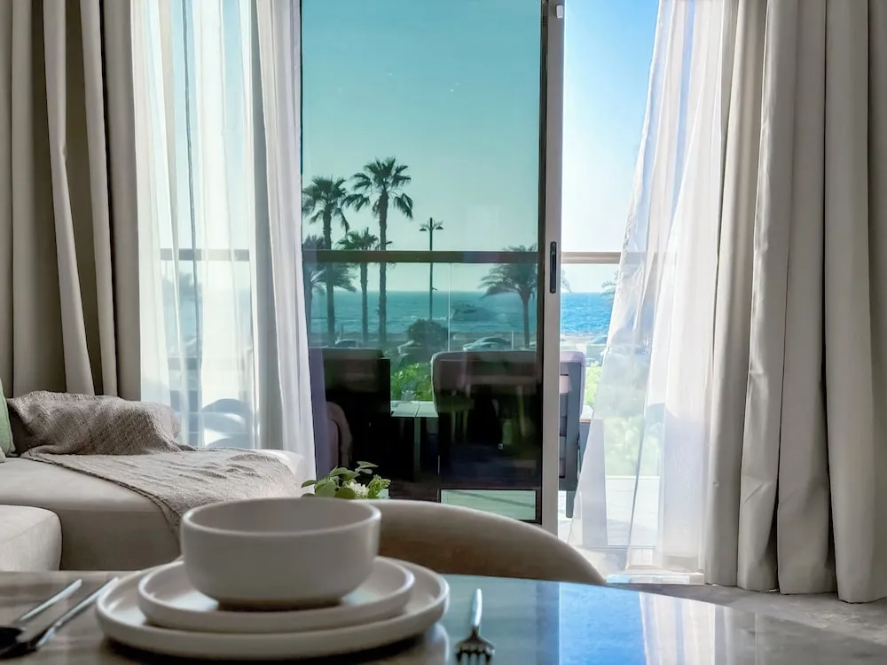 Luxury Apart Daire, Deniz Manzaralı, Denize Sıfır