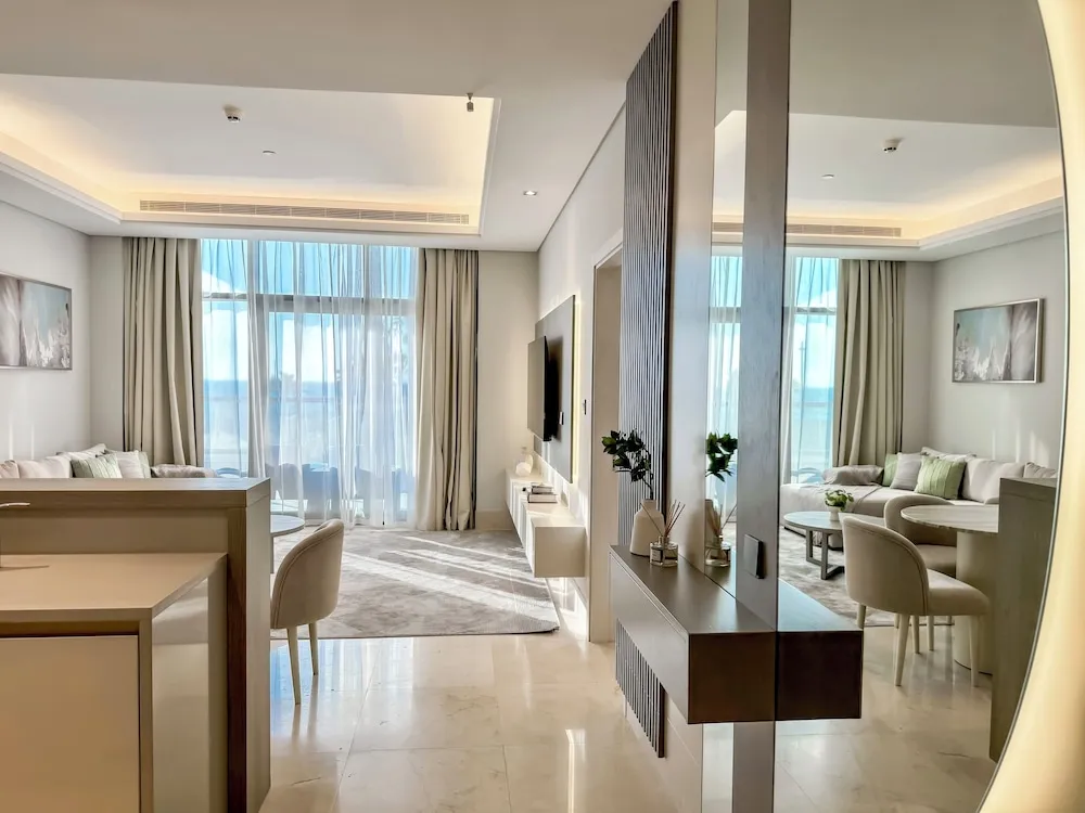 Luxury Apart Daire, Deniz Manzaralı, Denize Sıfır