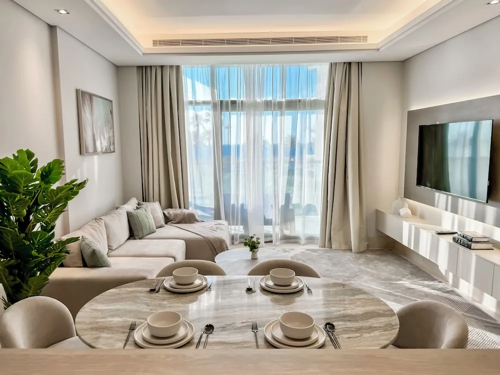 Luxury Apart Daire, Deniz Manzaralı, Denize Sıfır