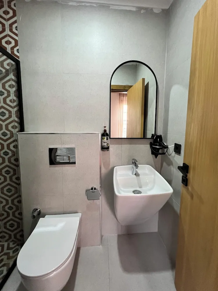 Standard Tek Büyük veya İki Ayrı Yataklı Oda, Şehir Manzaralı