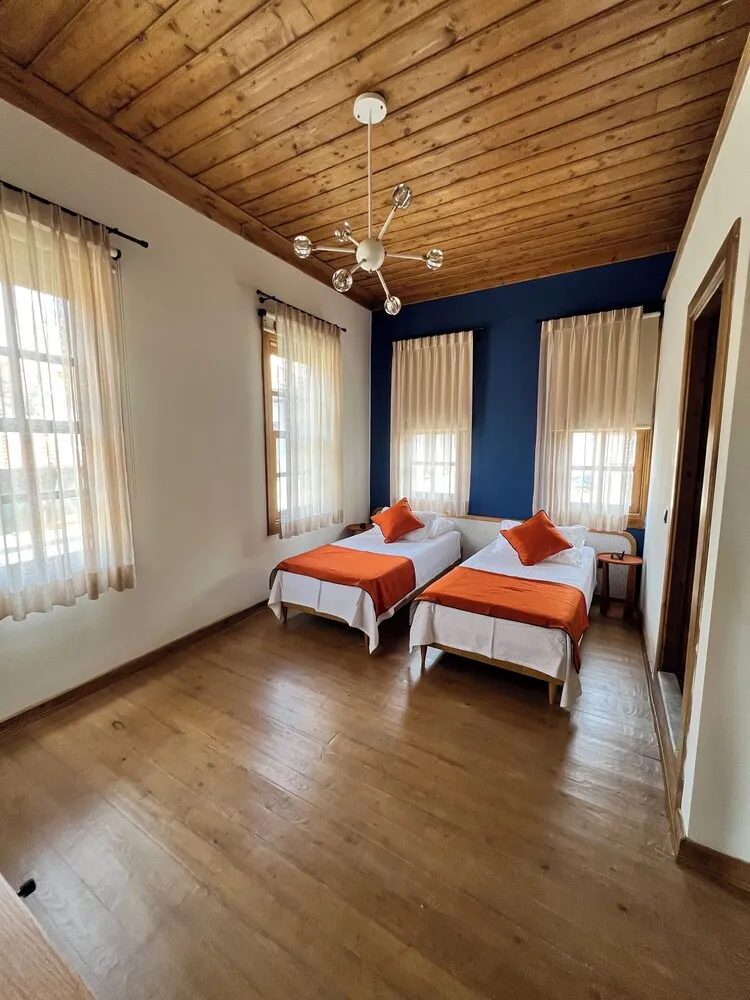 Standard Tek Büyük veya İki Ayrı Yataklı Oda, Şehir Manzaralı