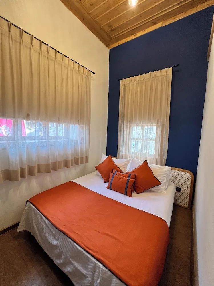 Standard Tek Büyük veya İki Ayrı Yataklı Oda, Şehir Manzaralı